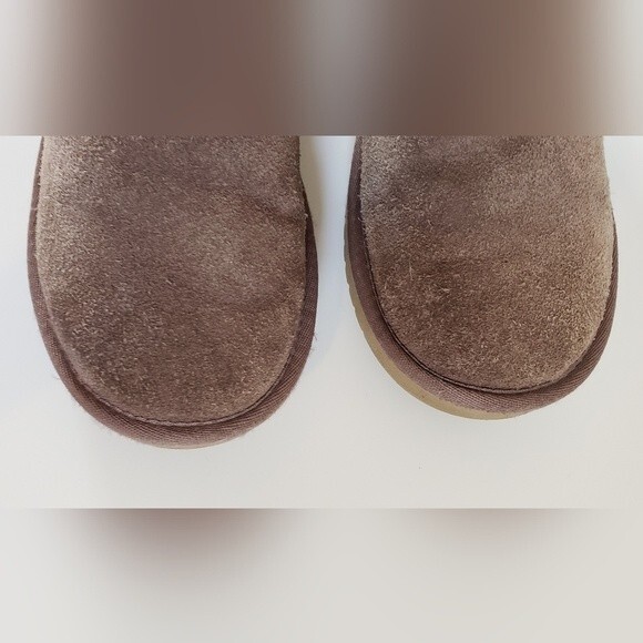 Koolaburra by Ugg Jaelyn Mini Gray/Brown Suede Boot - Picture 12 of 12